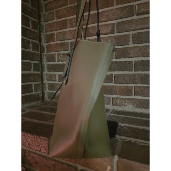 COACH Olive Green Pebbled Leather Market Tote Shoulder Bag - Picture 3 of 6